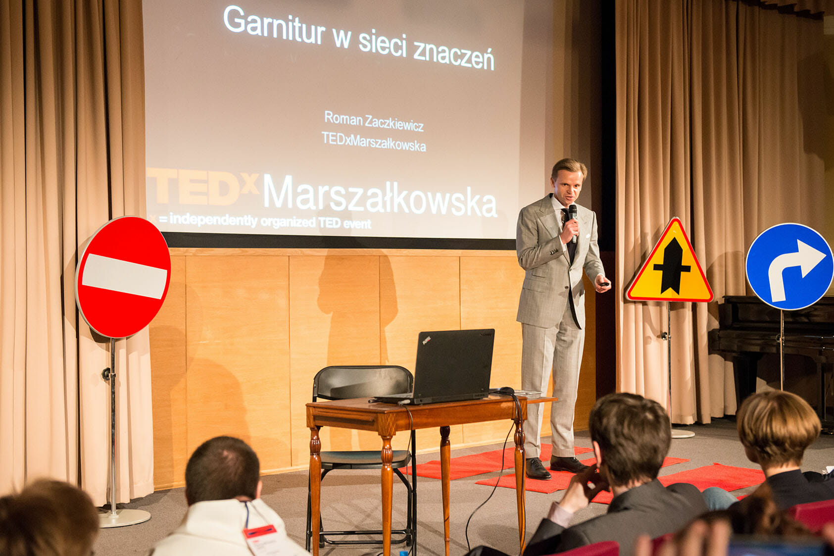 Garnitur w sieci znaczeń Tedx Marszałkowska