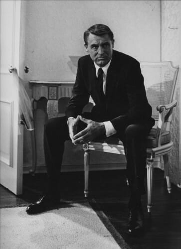 Cary Grant z odpowiednią długością skarpety. Zbyt krótka odsłoniłaby łydkę i zrujnowała harmonijną linię między spodniami a butami
