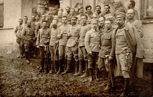 piłsudski z oficerami