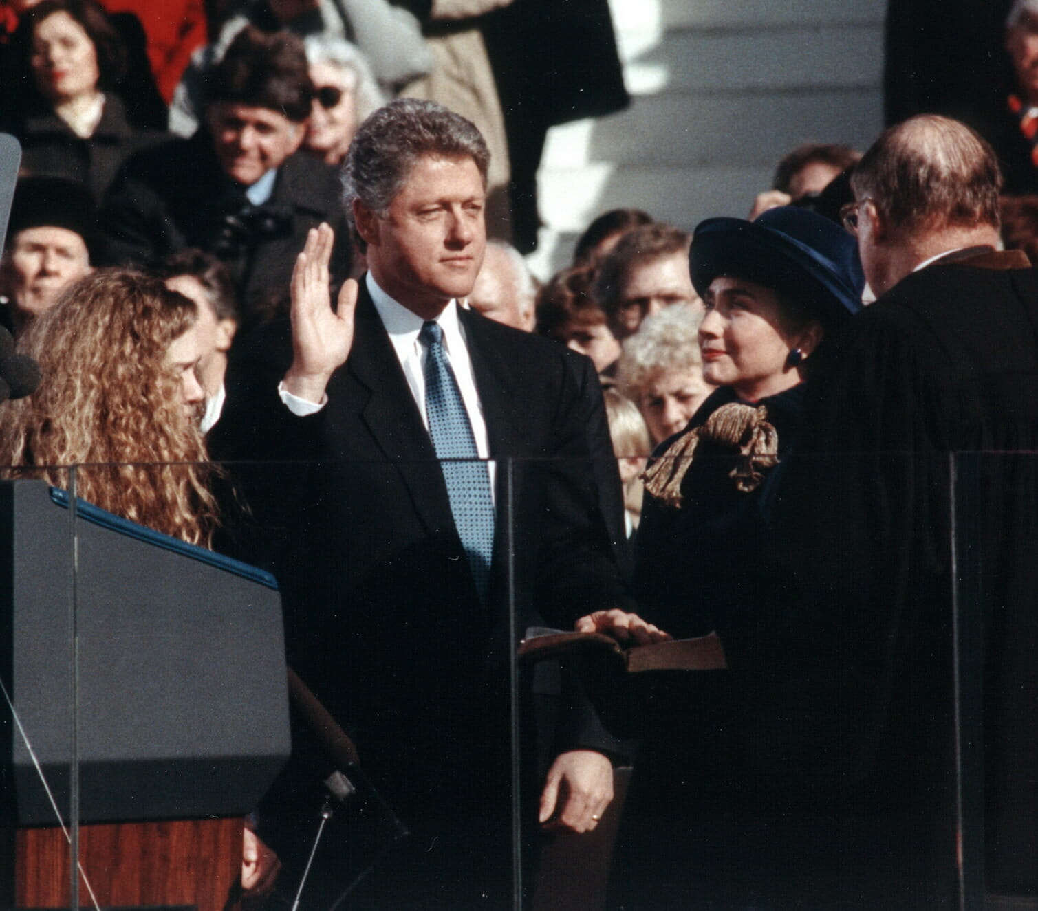 Clinton-1993-in-a-dark-suit