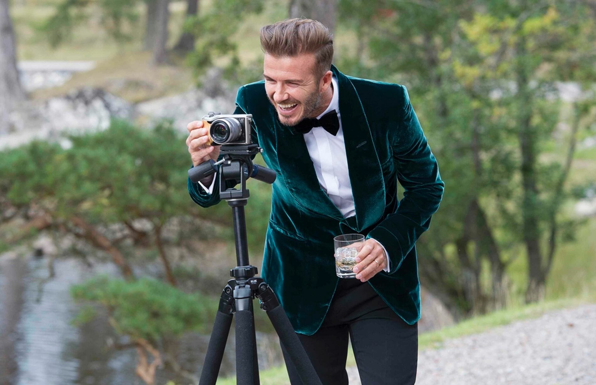 David-Beckham-sets-up-the-camera-on-the-HAIG-CLUB-advert