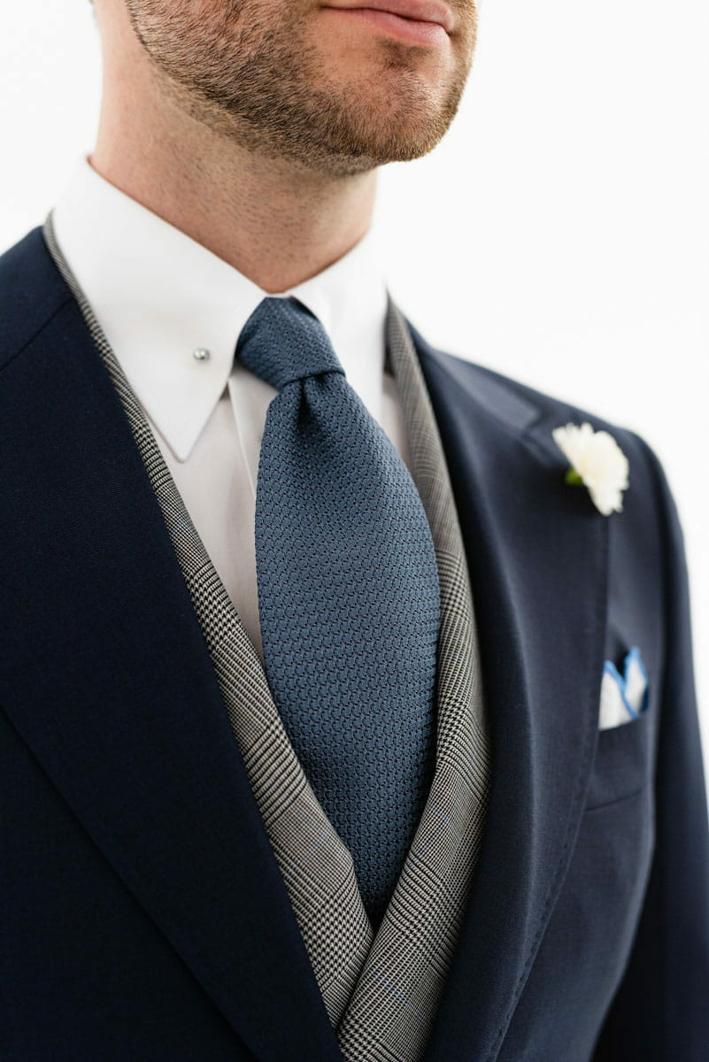 koszula pin collar z krawatem z grenadyny